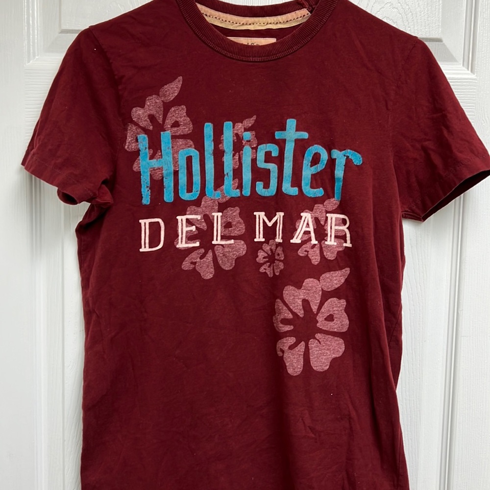 Hollister California Del Mar 100% cotton tee maroon blue white size small s